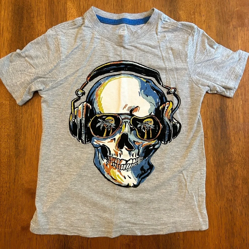 Skull Headphones Graphic Tee | Boys XS (4/5) | Tropical Summer Skull